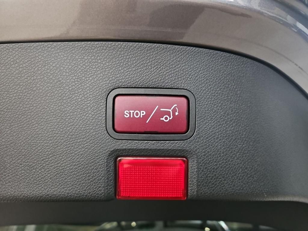 Fahrzeugabbildung Mercedes-Benz CLA 200 SB Progressive Pano Navi KAM LED Sound