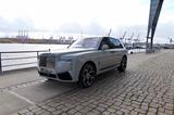 Rolls-Royce Cullian Black Badge 4 Seats Model year 2026 - graue Rolls-Royce Cullinan