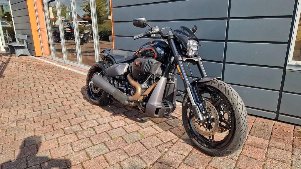 Harley-Davidson FXDRS Softail FXDR 114 Kesstech Auspuff