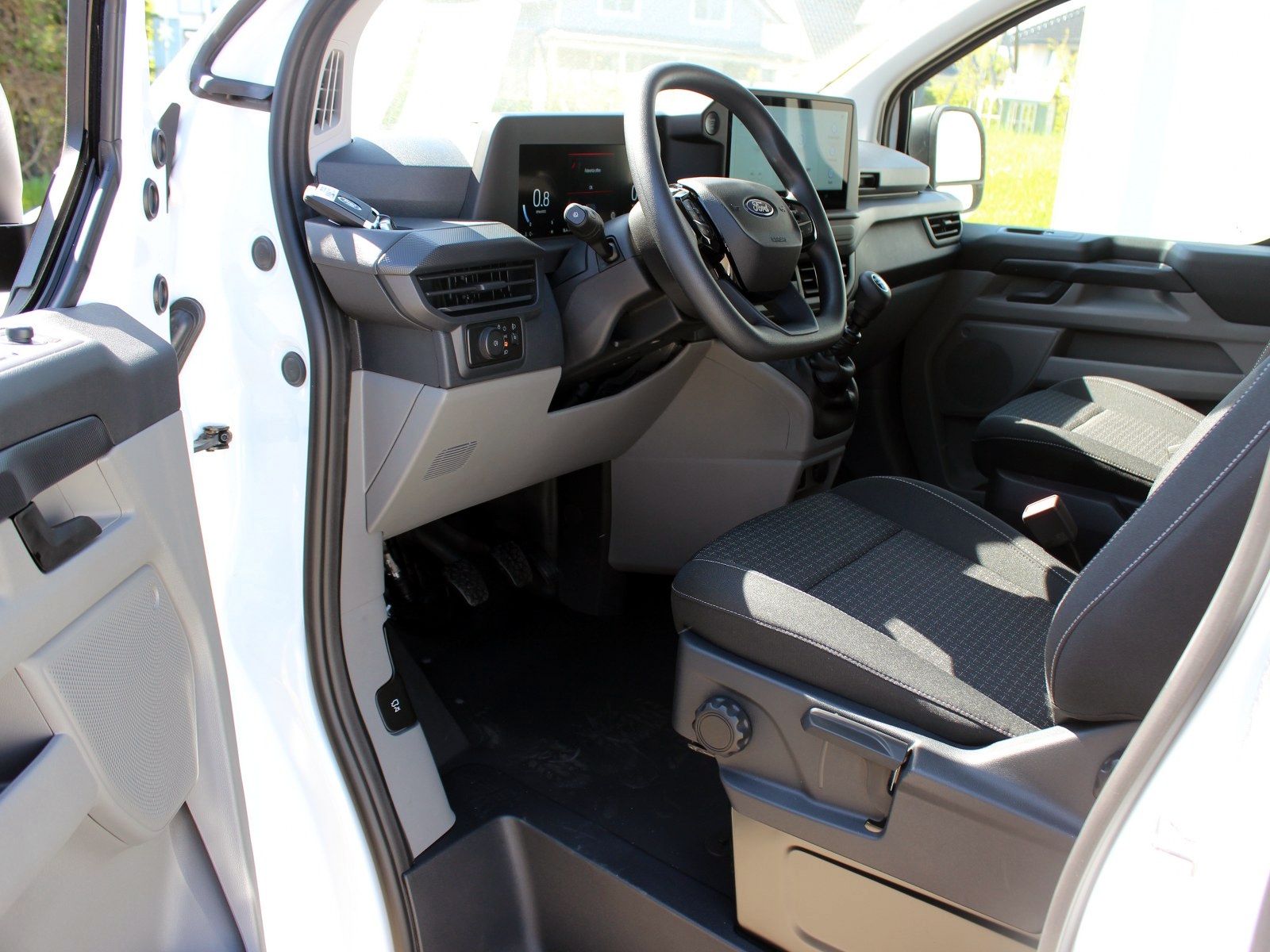 Fahrzeugabbildung Ford Transit Custom 320 L1 FWD Trend