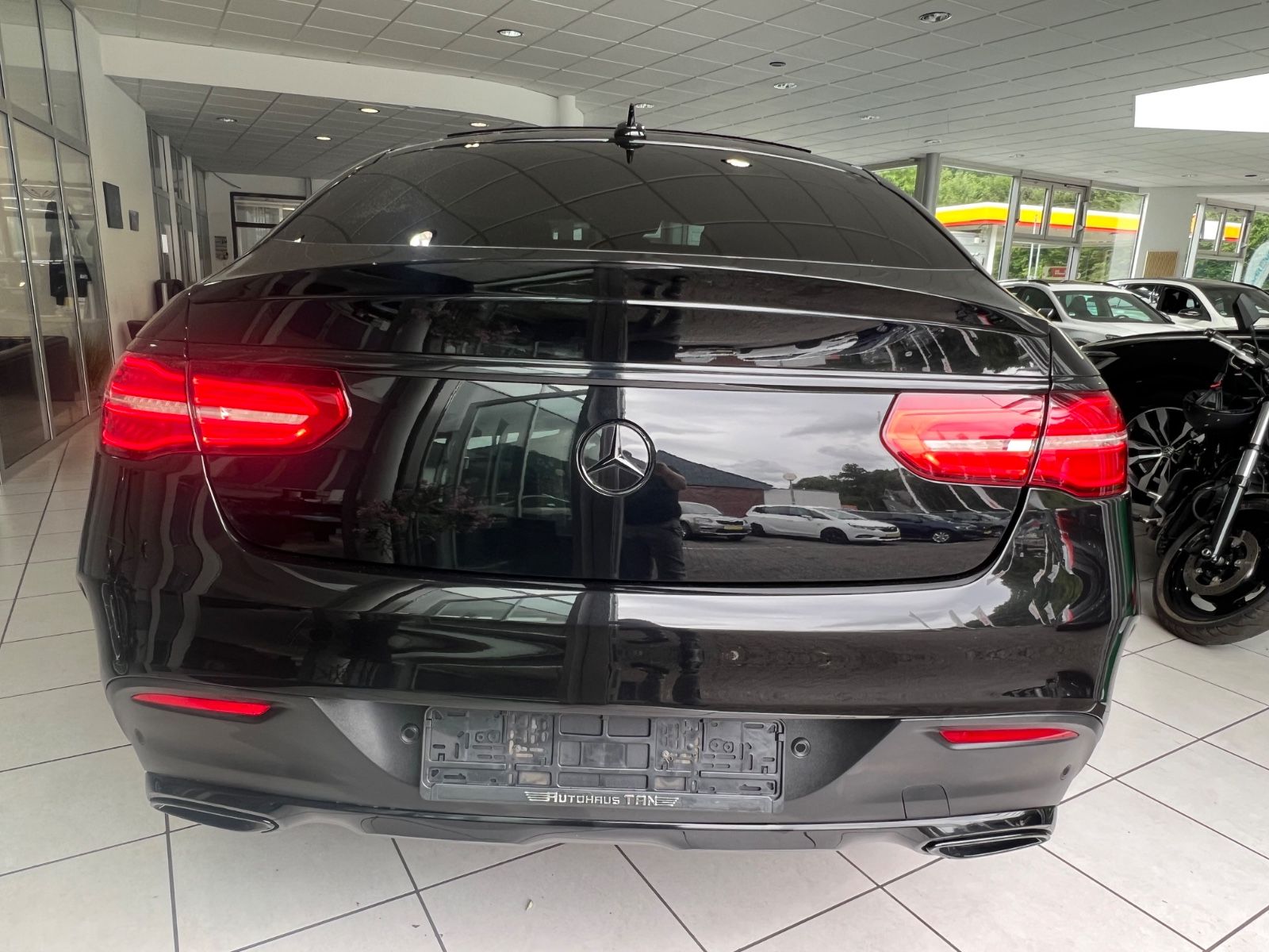 Fahrzeugabbildung Mercedes-Benz GLE 350 d Coupe 4Matic AMG LINE *PANO*360°