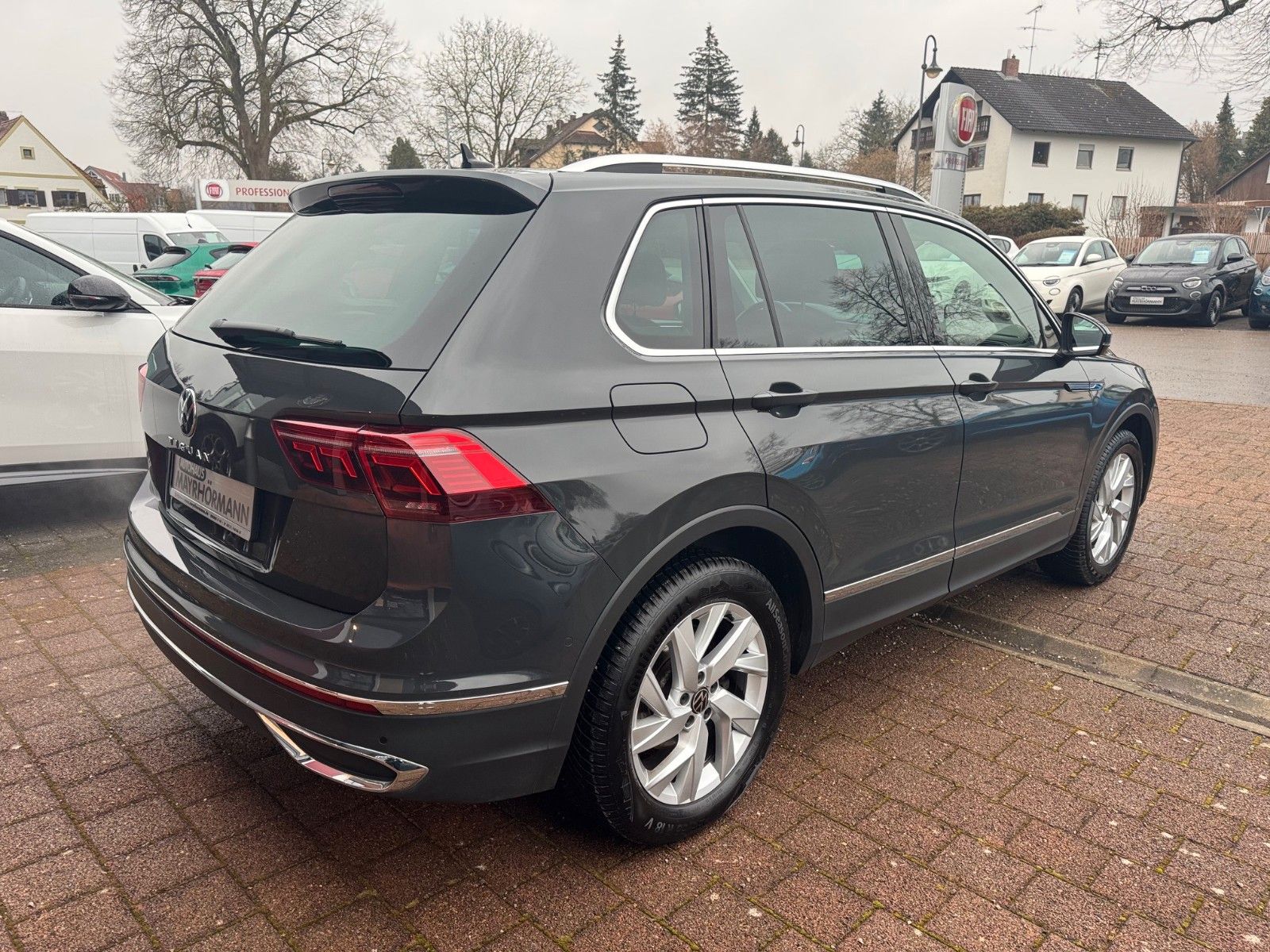 Fahrzeugabbildung Volkswagen Tiguan 2.0 Elegance Pano Ambiente Kamera Navi