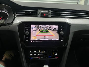 Volkswagen Passat - 12