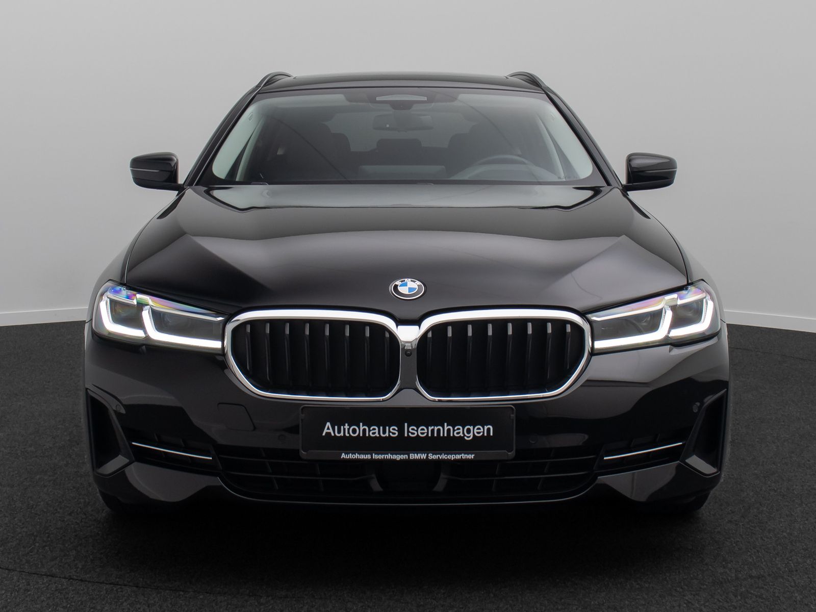 Fahrzeugabbildung BMW 520d ACC 360&deg;HUD DAB Panorama 4xKlima Komfort