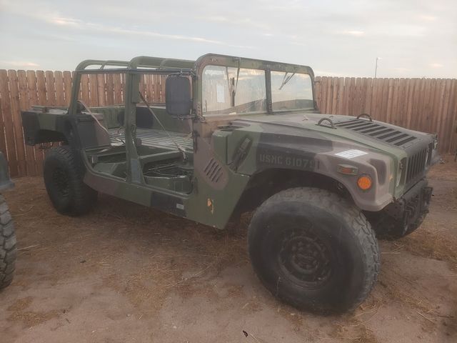 Hummer 1988 Humvee 6.5 L, 4 speed Automatic P.