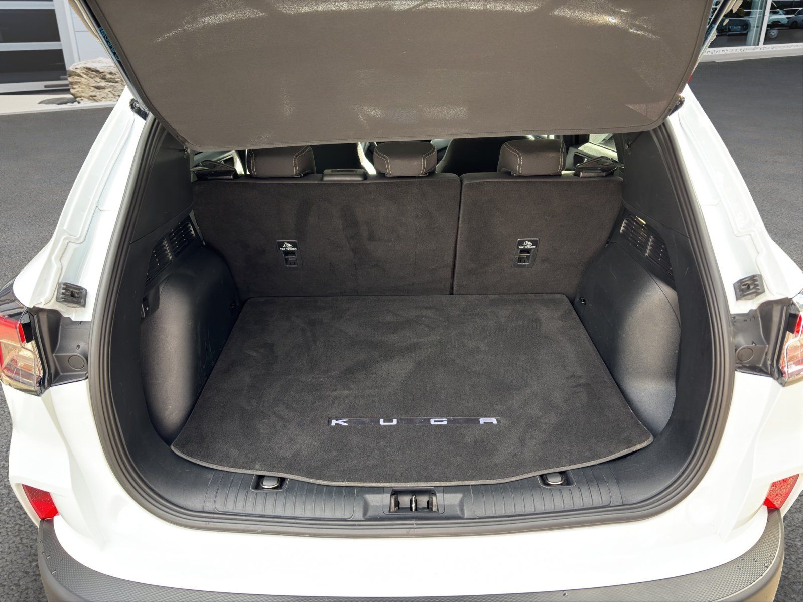 Fahrzeugabbildung Ford Kuga Plug-In Hybrid Titanium