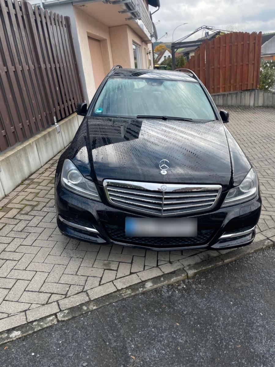 Mercedes-Benz C 220