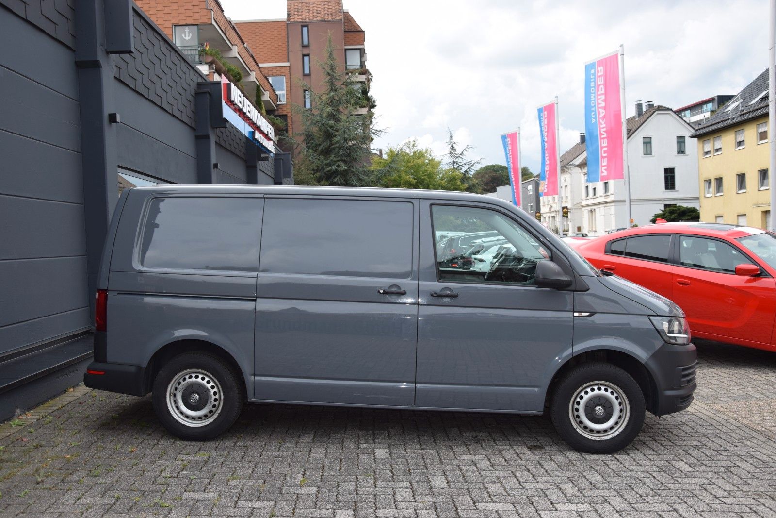 Fahrzeugabbildung Volkswagen T6 Transporter Kasten/Kombi Kasten FWD 1. Hand