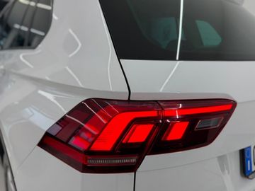 Volkswagen Tiguan - 12