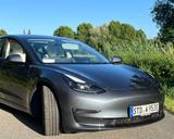Tesla Model 3 Allradantrieb mit Dualmotor Performa...