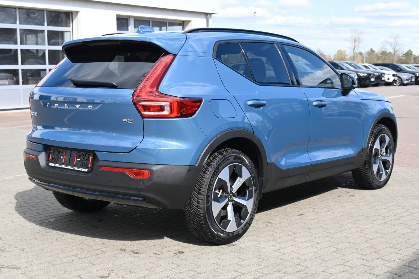 Fahrzeugabbildung Volvo XC40 B3 DKG Ultra Dark*FSHZG*PANO*360°*ACC