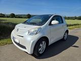 Toyota IQ 1,0 Perlweiß - Toyota IQ aus 2011