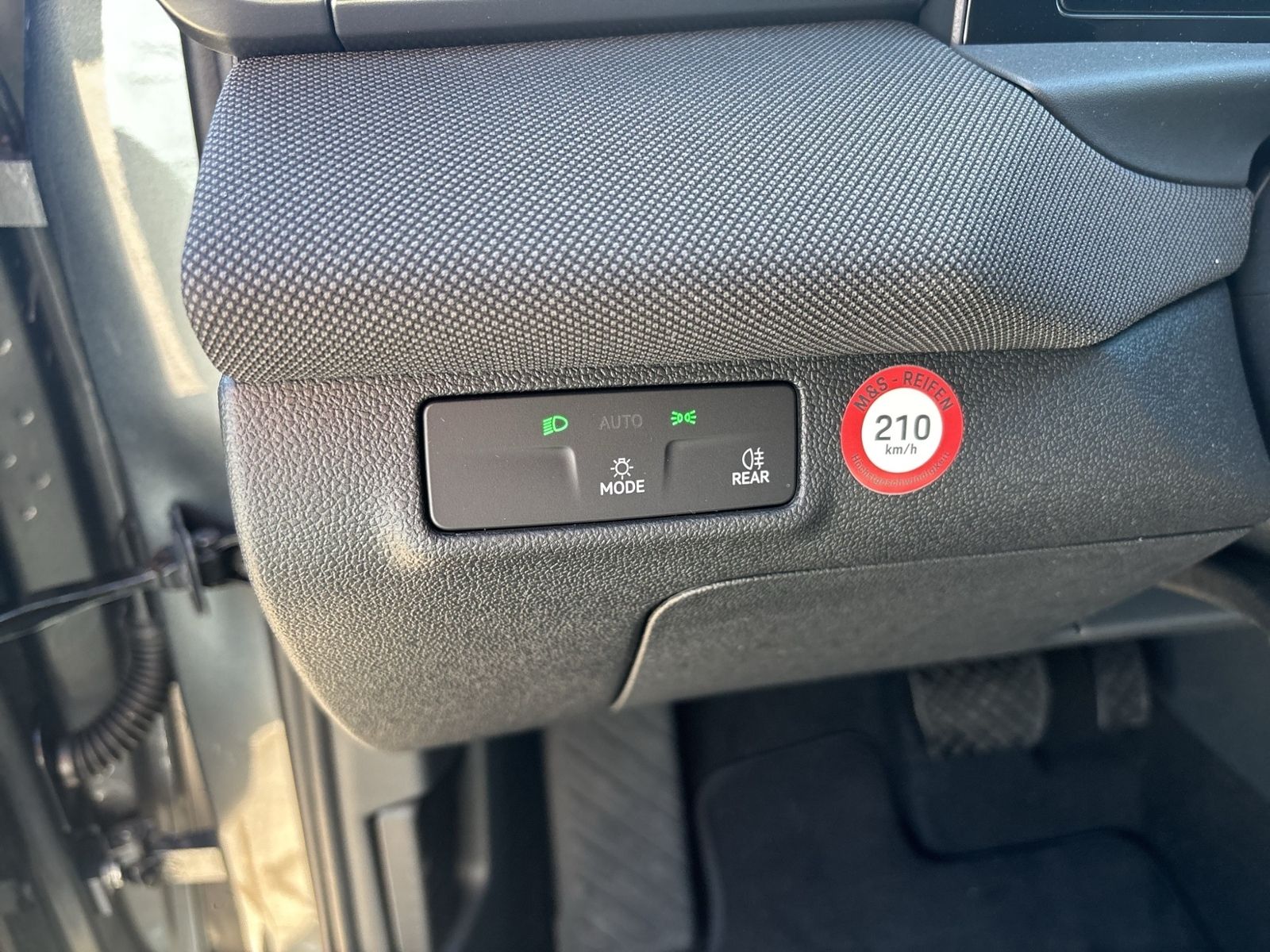 T-Roc 1.5 l eTSI Life, AHK, Navi, ACC, Energy