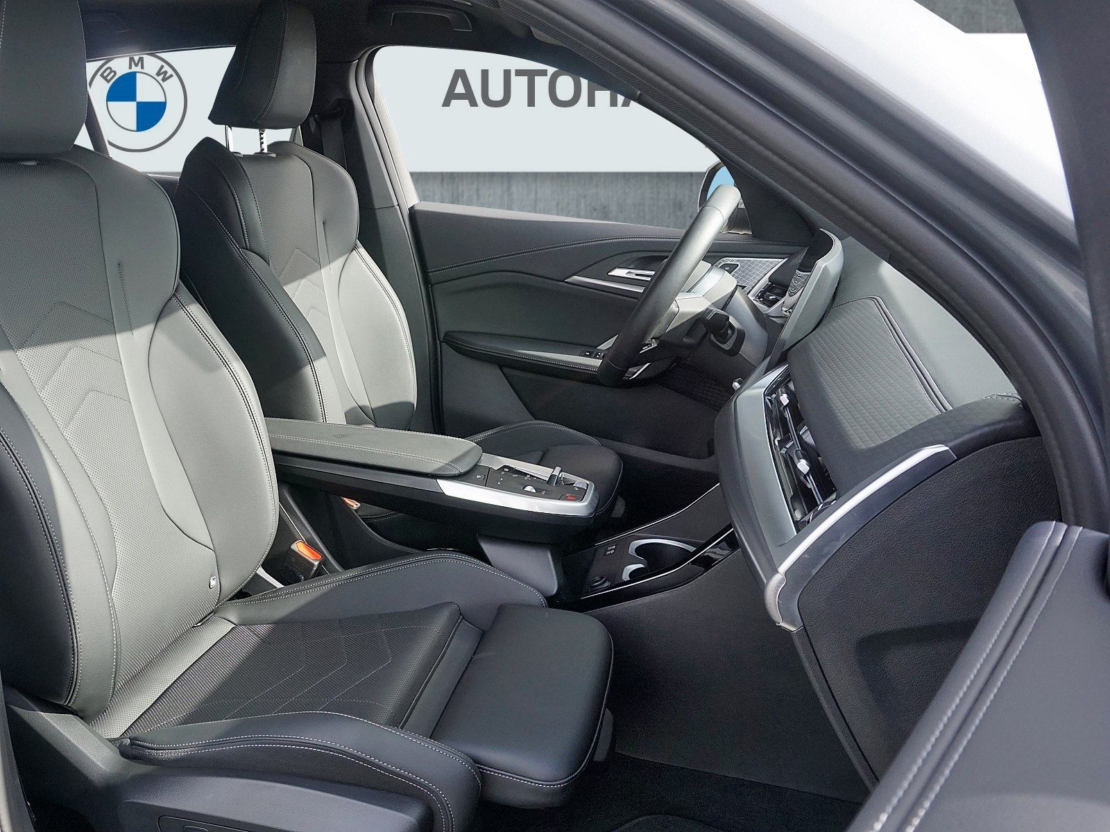 BMW iX2 - Bild 9