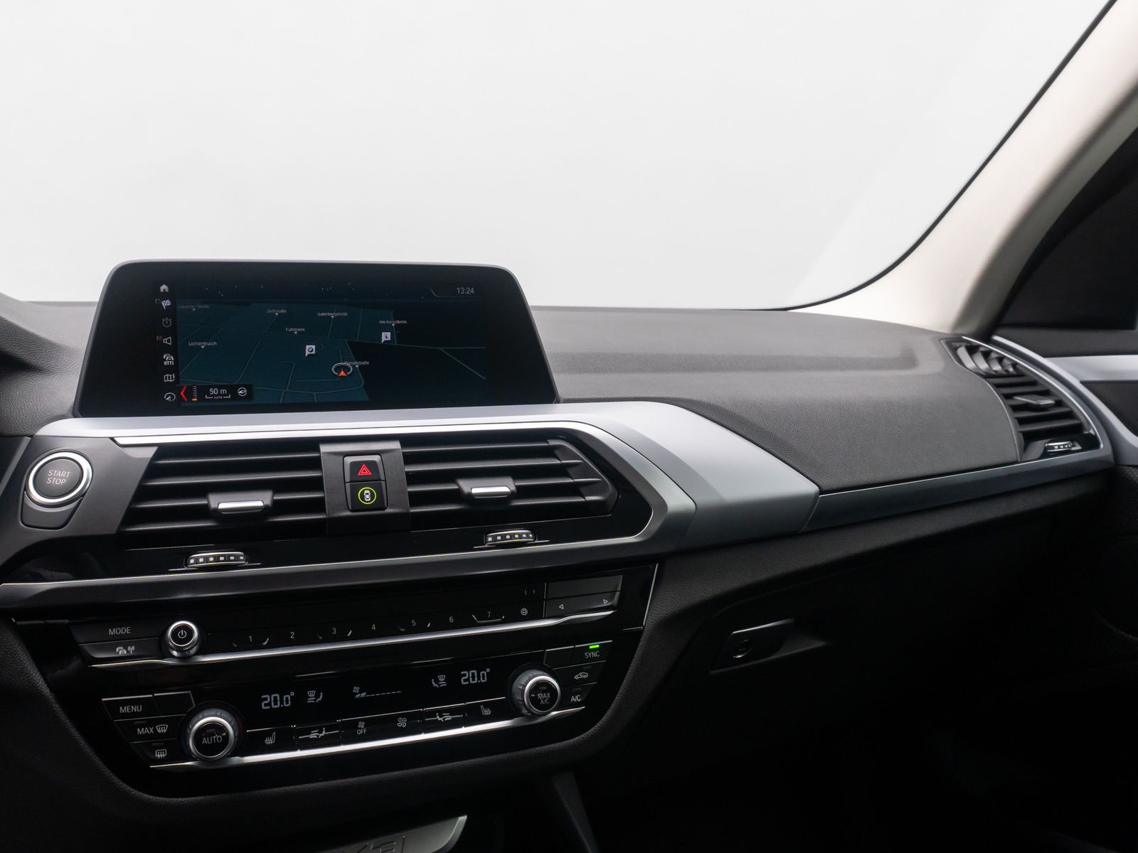 Fahrzeugabbildung BMW X3 xD30e Kamera HUD DAB Komfort Sport LED 18Zoll