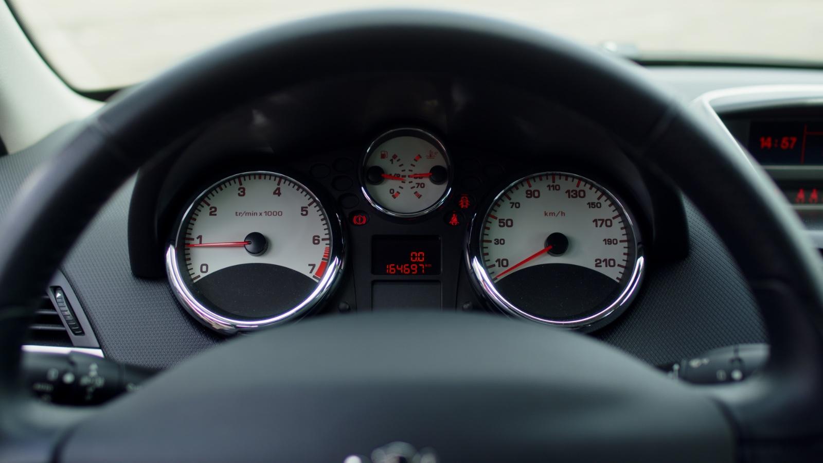 Peugeot 207 2011 — photo 8