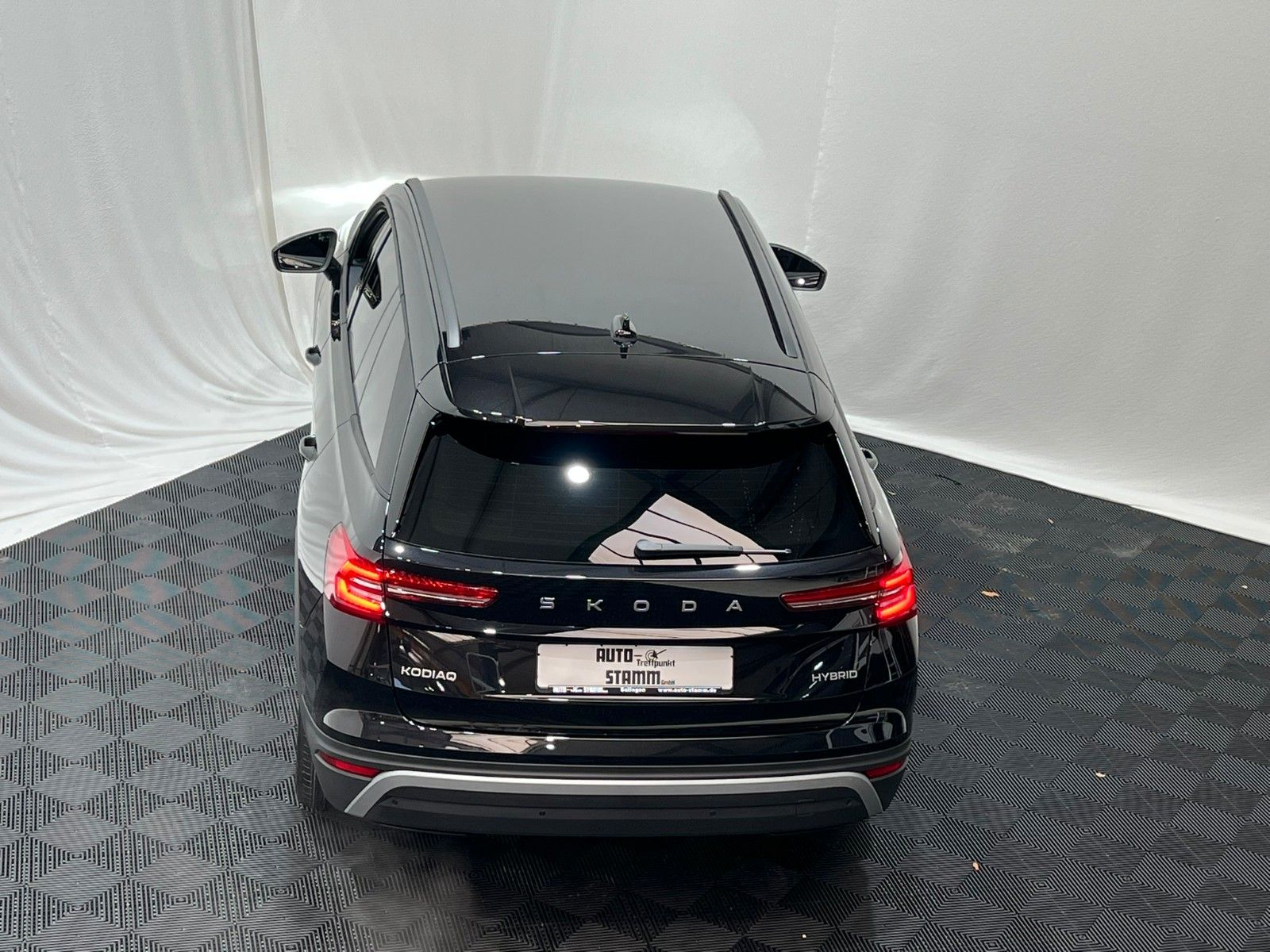 Fahrzeugabbildung SKODA Kodiaq 1.5 TSI DSG / Navi / ACC/ 7 Sitzer