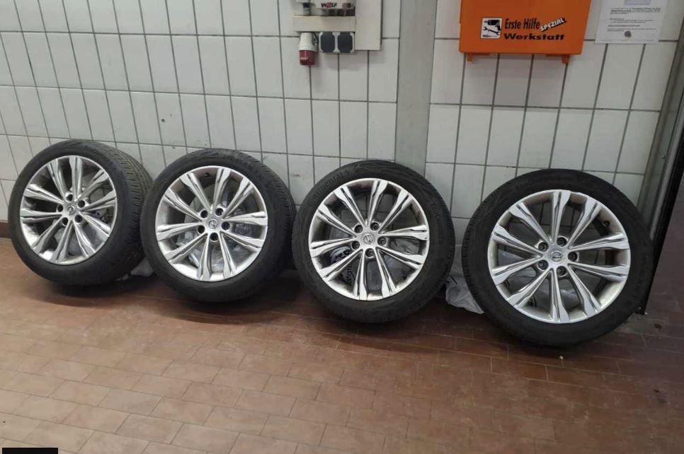 Fahrzeugabbildung Opel Insignia B ST 2.0D ELEGANCE NAVI/HUD/KAMERA/AHK