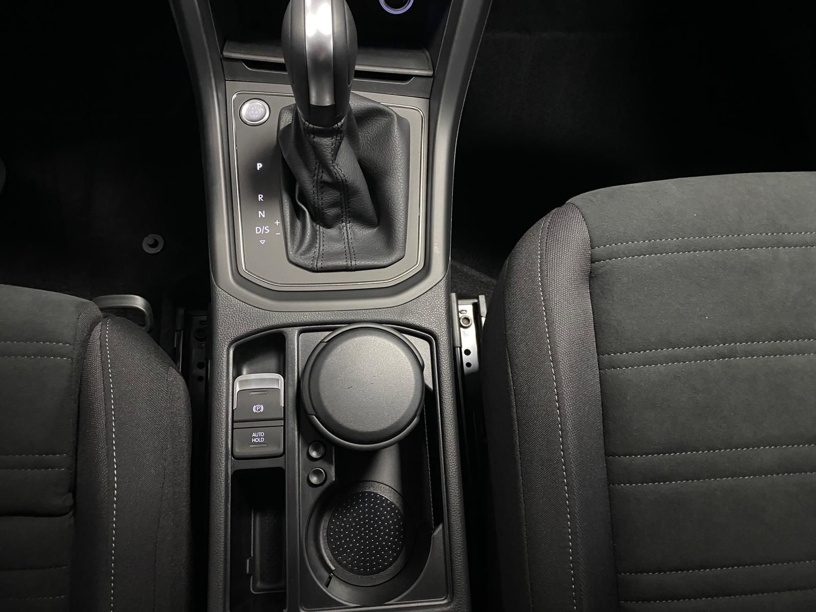 Fahrzeugabbildung Volkswagen Touran 1.5 TSI Comfortline+MATRIX+ACC+TOTWINKEL+