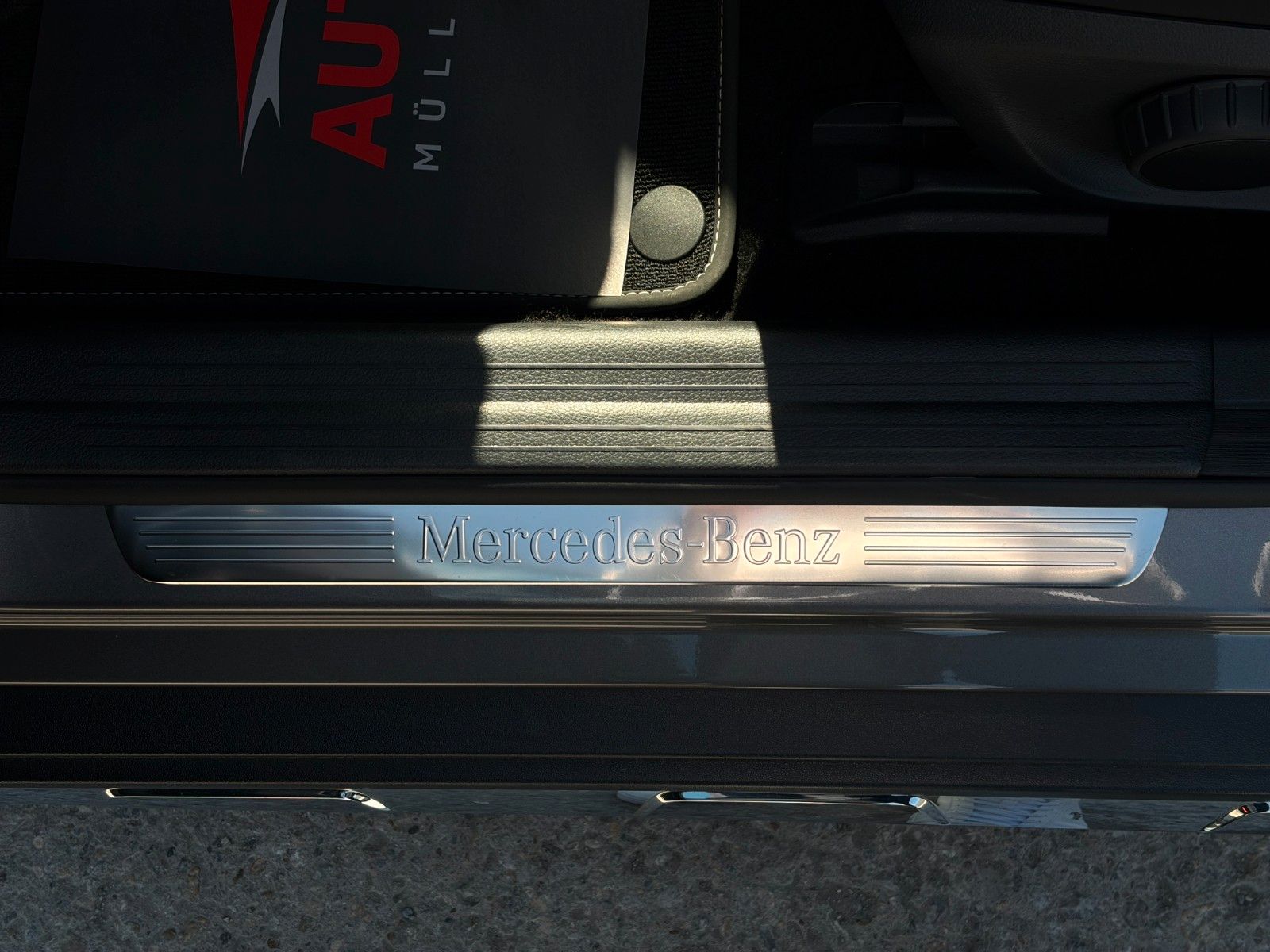 Fahrzeugabbildung Mercedes-Benz GLA 180 Urban Edition SHZ TEMP CAM NAVI BT LED