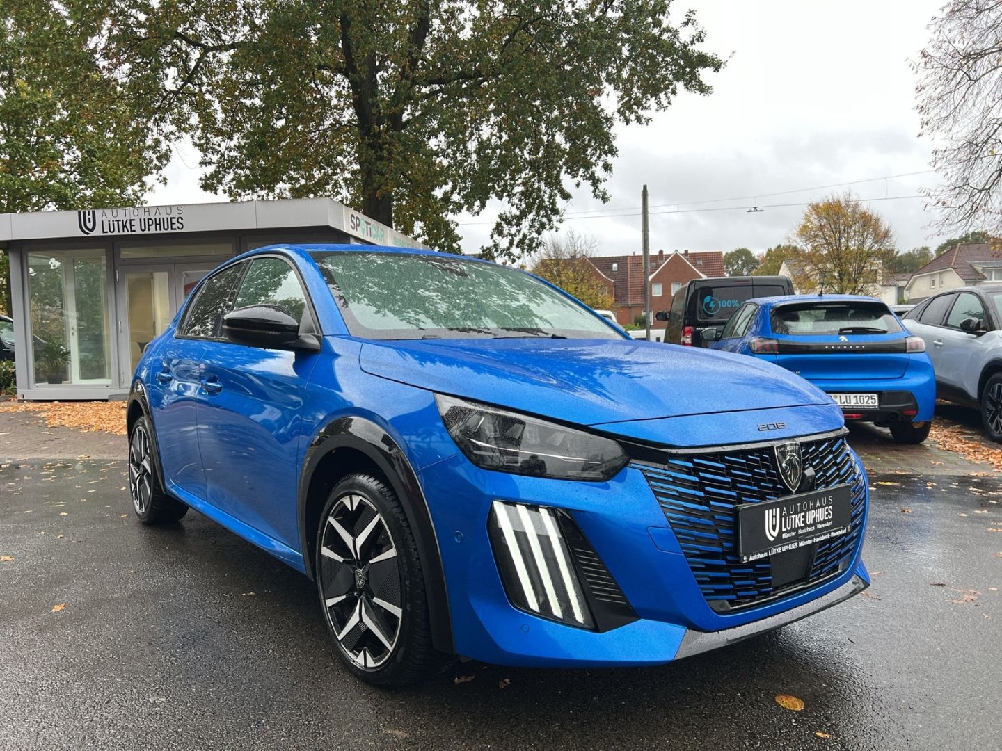 Fahrzeugabbildung Peugeot 208 GT PureTech 100 Navi 360 Kamera DAB SHZ ACC