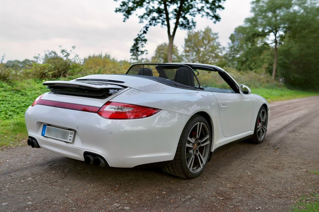 PORSCHE 997 2011