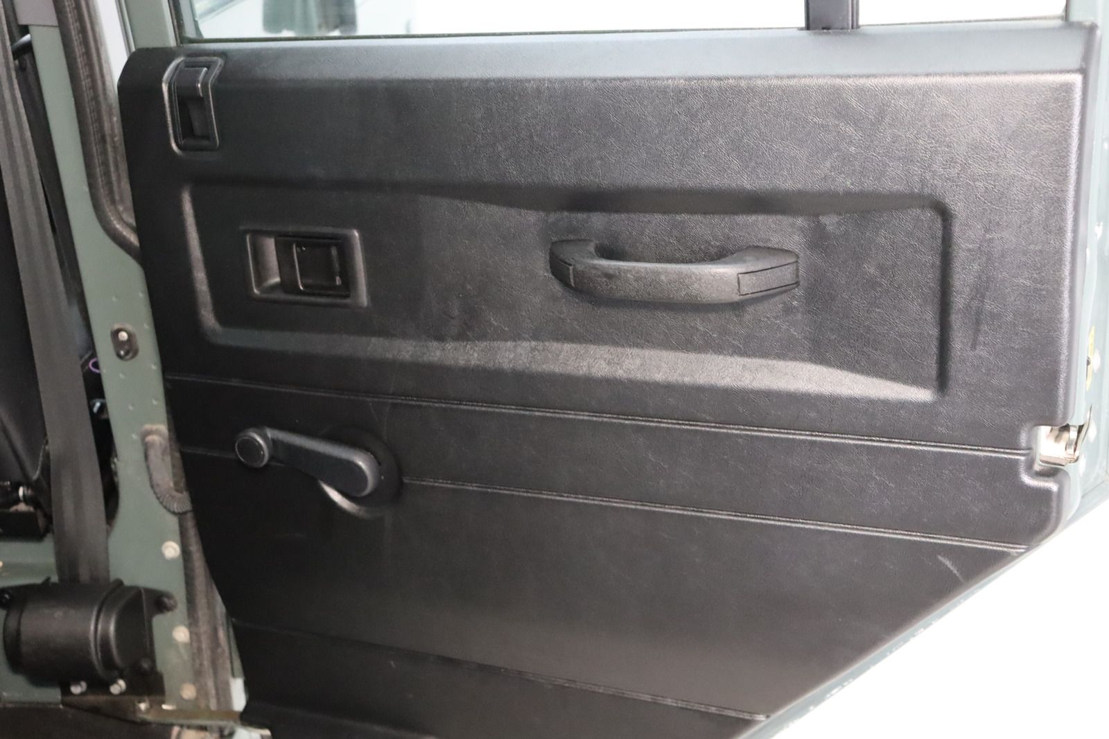 Fahrzeugabbildung Land Rover Defender 110 Station Wagon SE * AHK * Sitzhzg.