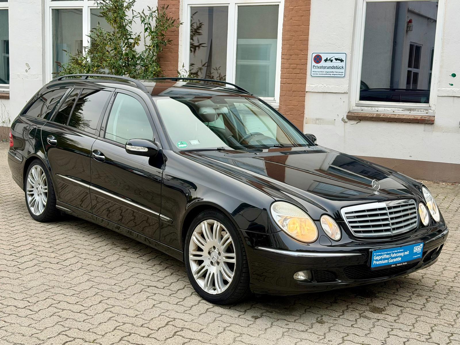 Mercedes-Benz E320 2005 — rear view
