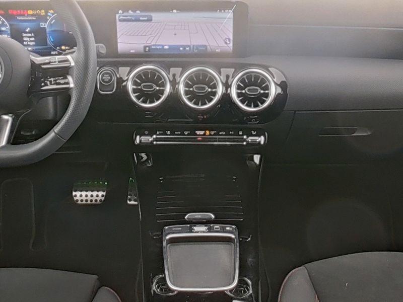 Mercedes-Benz A 250 e AMG|KAM|LED|PTS|SPIEGEL-P.|SHZ+LHZ|NAVI