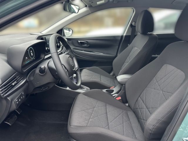 Fahrzeugabbildung Hyundai BAYON 1.0 T-Gdi (100PS) 48V DCT Trend 17''Alufel