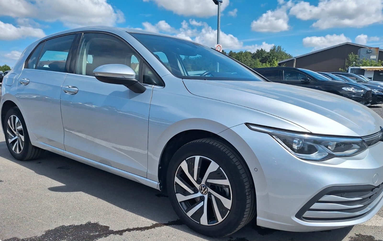 Volkswagen Golf 8 Limo*Style*eHybrid*Navi*LED*Cam-PDC* imagem 2