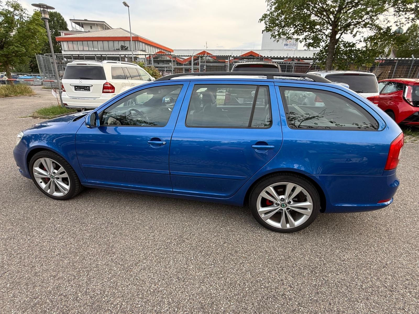 SKODA OCTAVIA - RS - 200 CV - BVM - CARNET ENTRETIEN