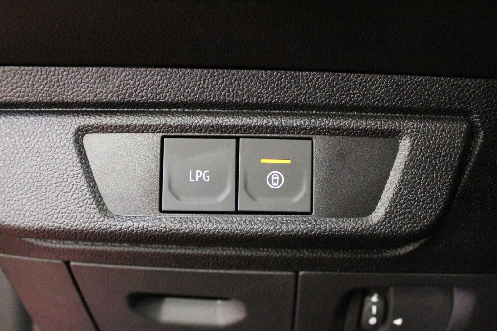 Fahrzeugabbildung Dacia Sandero Journey+ ECO-G 100 *Navi*Sitzheizung*