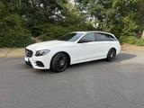 Mercedes-Benz E 250 T AMG Line/20" AMG/Wide/360°/Burmester