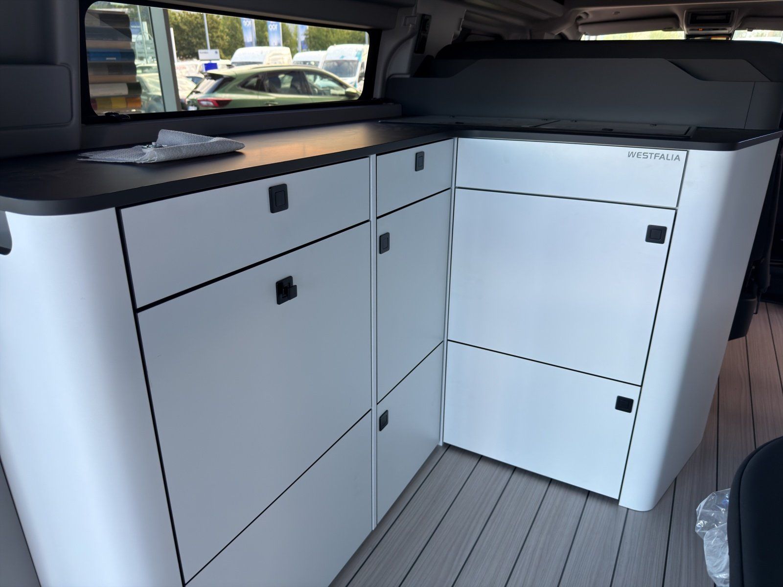 Fahrzeugabbildung Ford Nugget Camper 40 Jahre Edition Sofort Verfügbar