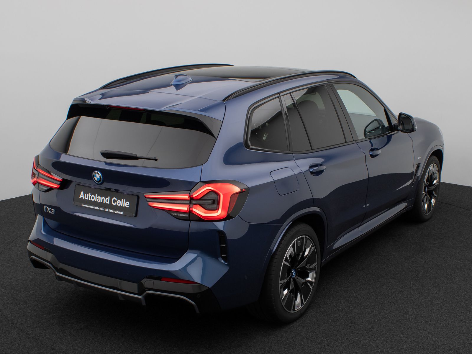 Fahrzeugabbildung BMW iX3 Impressive M Sport Pano 360°HUD DAB H/K 20"