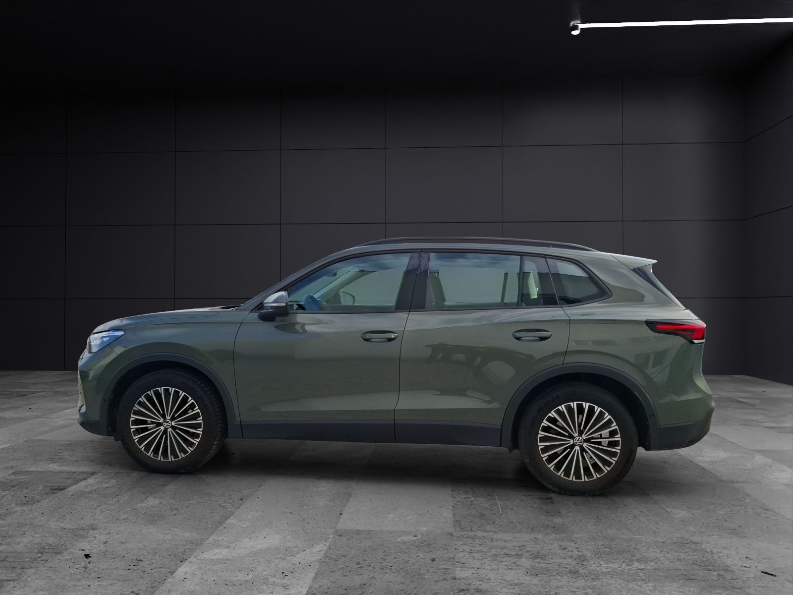 Fahrzeugabbildung Volkswagen Tiguan eTSI Life DSG Standhzg. LED AHK Navi AID