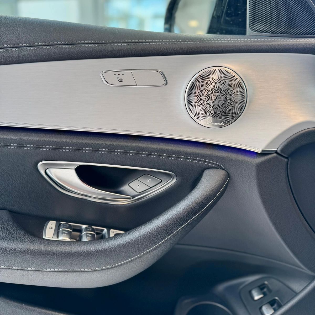 Fahrzeugabbildung Mercedes-Benz E 300 E Limousine E 300 e