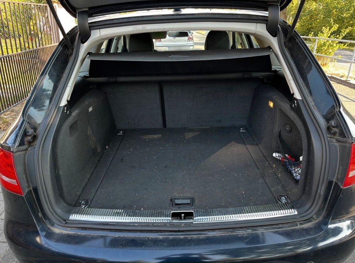 Audi A4 2010 — photo 10