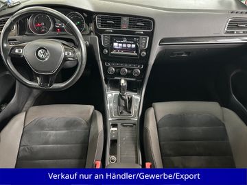 Volkswagen Golf - 11