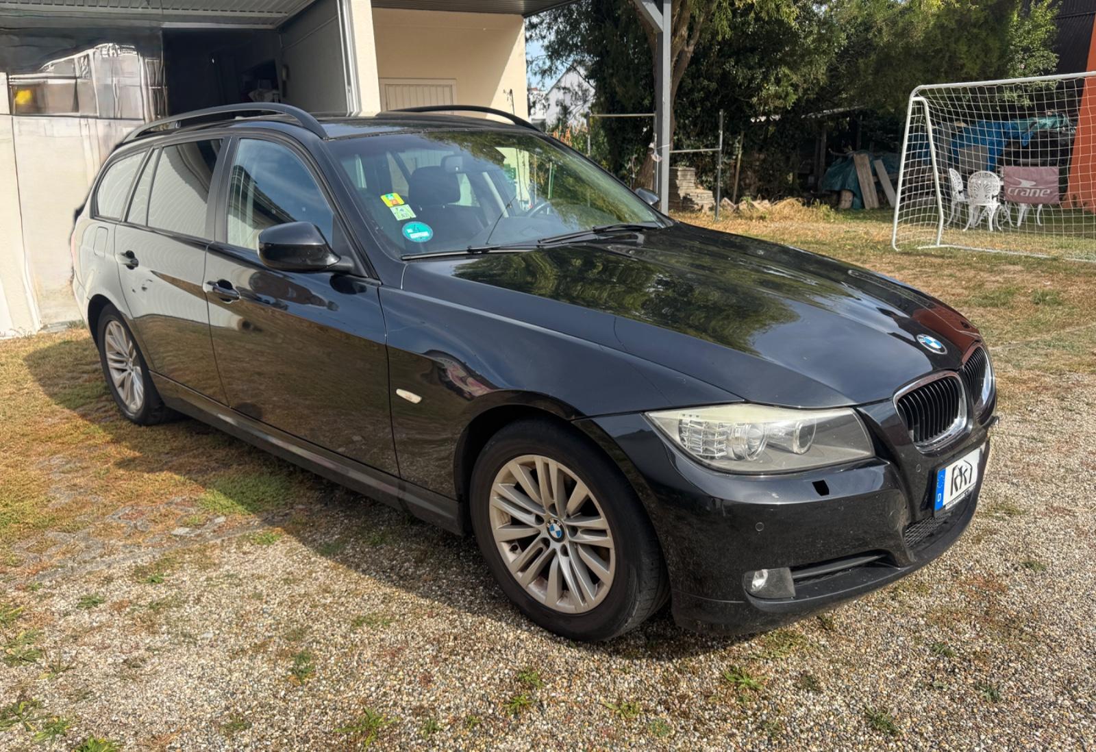 BMW 318 2010 — photo 5