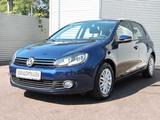 Volkswagen Golf VI 1.2 BlueMotion MULTIMEDIA AHK HU 5/27 - Volkswagen Golf aus 2010: Bluemotion