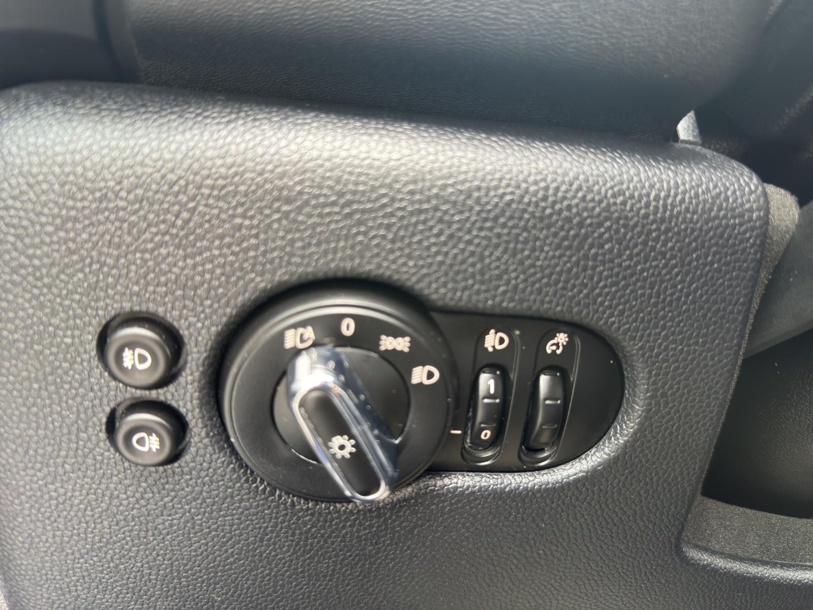 MINI Cooper S Cabrio Navi Kamera LED WirelessCharging