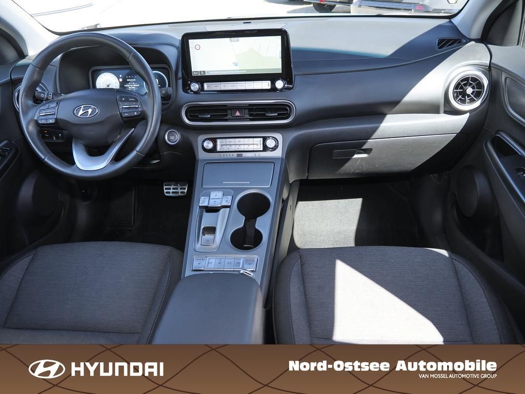 Fahrzeugabbildung Hyundai KONA TREND ELEKTRO 2WD KAMERA PDC ACC KLIMA SHZ