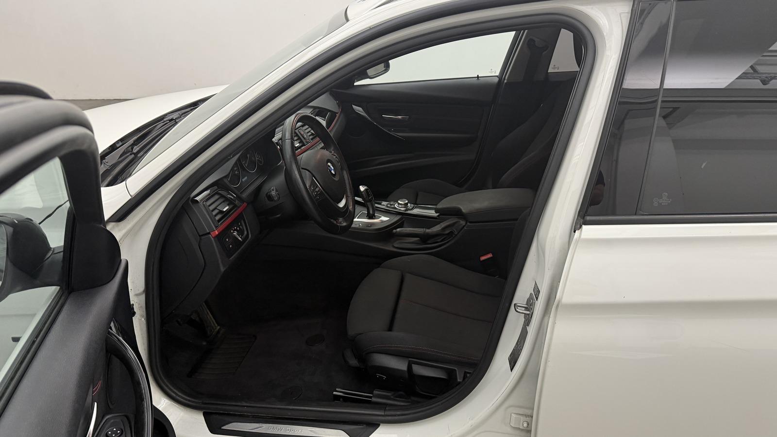 BMW 320 2012 — photo 6