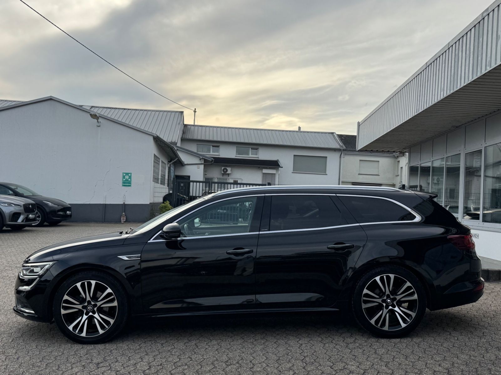 Fahrzeugabbildung Renault Talisman Initiale Paris/PANO/R-Cam/AHK/CarPlay/