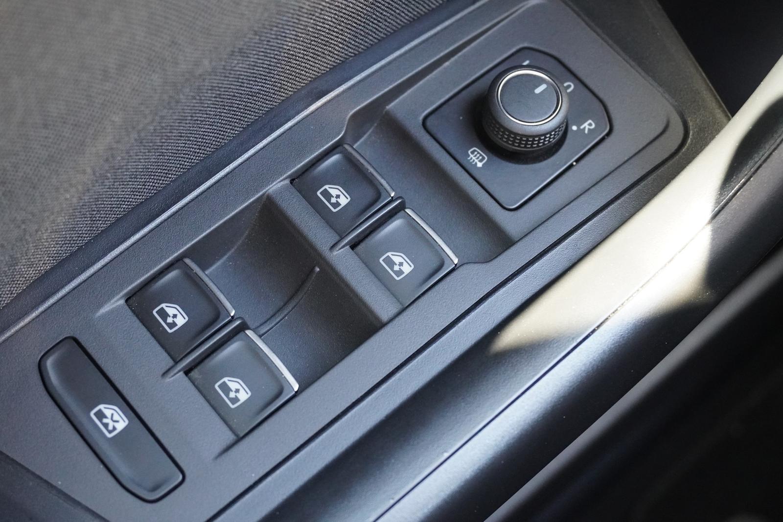 Volkswagen T-Roc 1.0 TSI Active LED Navi ACC AHK PDC DAB, миниатюра 20