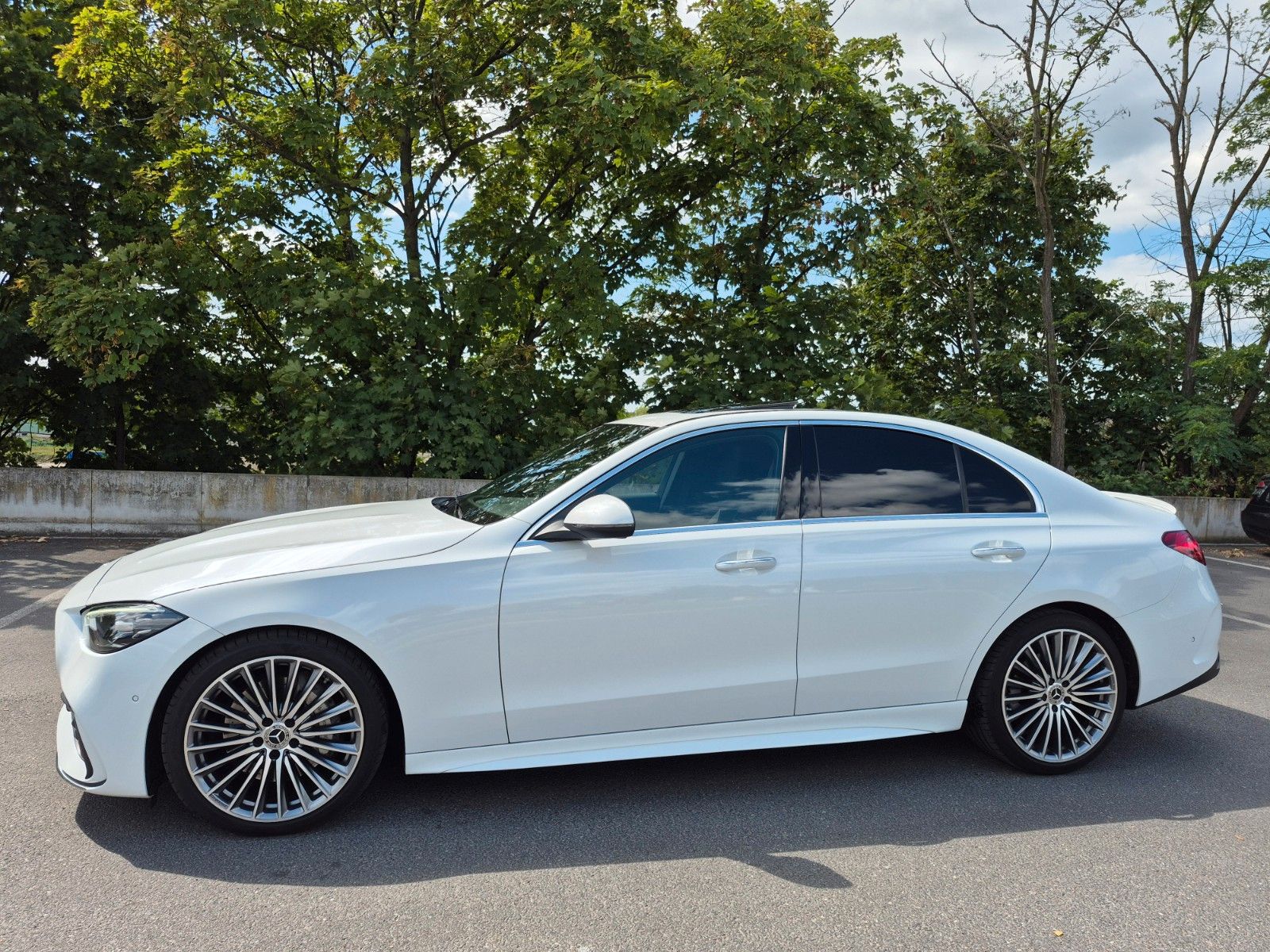 MERCEDES-BENZ C 300 4MATIC Garantie Junge Sterne AMG Voll 