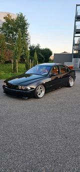 BMW M5 E39 FACELIFT 2001  INDIVIDUAL - BMW M5 Limousine E39 facelift mit Benzin-Antrieb