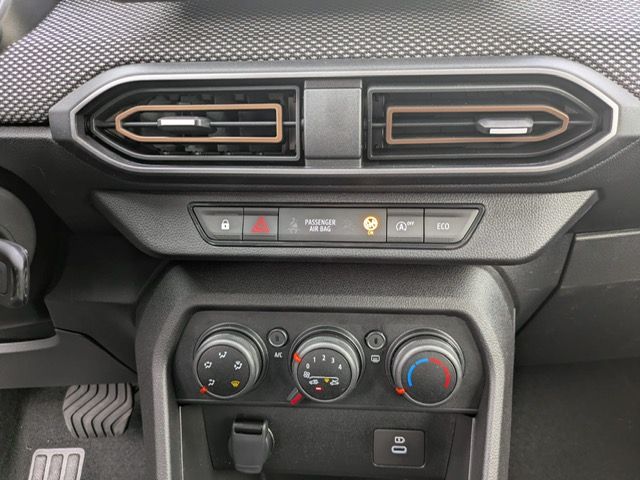 Fahrzeugabbildung Dacia Sandero Stepway Expression TCe 90 CVT